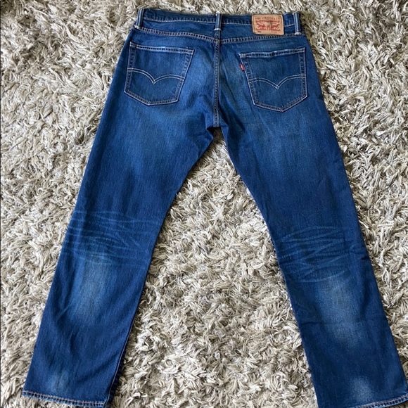 Used Levi Men’s Jeans - Picture 6 of 8